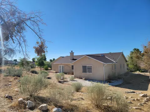 Exterior - 16138 Burning Tree Dr, Llano, CA 93544 photo 3 of 6