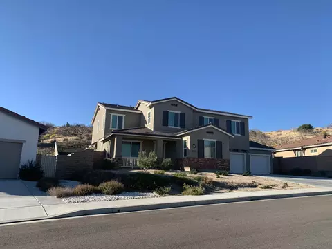 3872 Saddle Dr, Palmdale, CA 93551