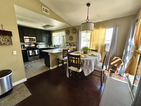 44138 Sunmist Ct, Lancaster, CA 93535 photo 5