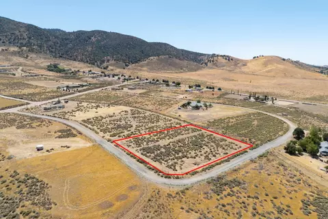 0 Navajo St, Tehachapi, CA 93561