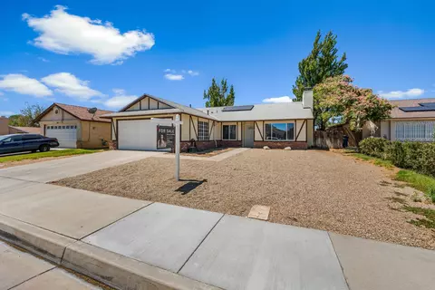 Exterior - 45325 Bison Cir, Lancaster, CA 93535 photo 4 of 13
