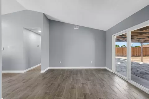 Living - 45325 Bison Cir, Lancaster, CA 93535 photo 5 of 5