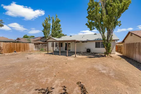 Exterior - 45325 Bison Cir, Lancaster, CA 93535 photo 9 of 13