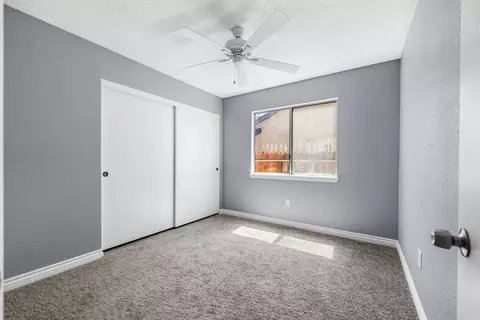 Bedroom - 45325 Bison Cir, Lancaster, CA 93535 photo 3 of 6