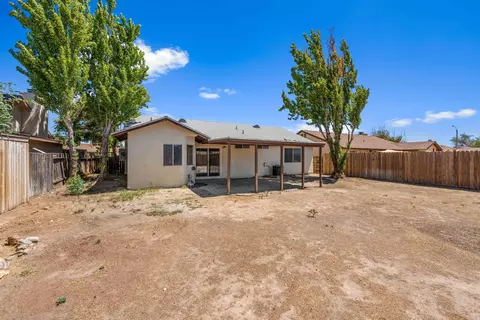 Exterior - 45325 Bison Cir, Lancaster, CA 93535 photo 11 of 13