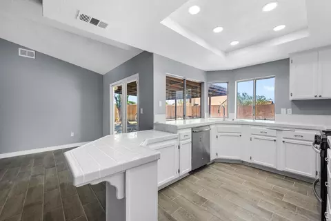 Kitchen - 45325 Bison Cir, Lancaster, CA 93535 photo 2 of 4