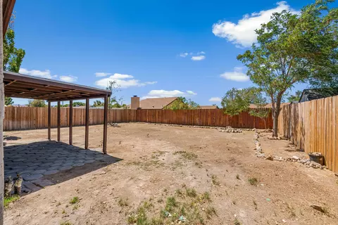 Exterior - 45325 Bison Cir, Lancaster, CA 93535 photo 12 of 13