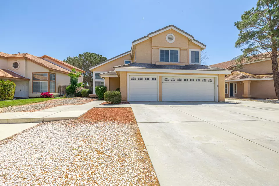 Exterior - 45726 Berkshire St, Lancaster, CA 93534 photo 1 of 5