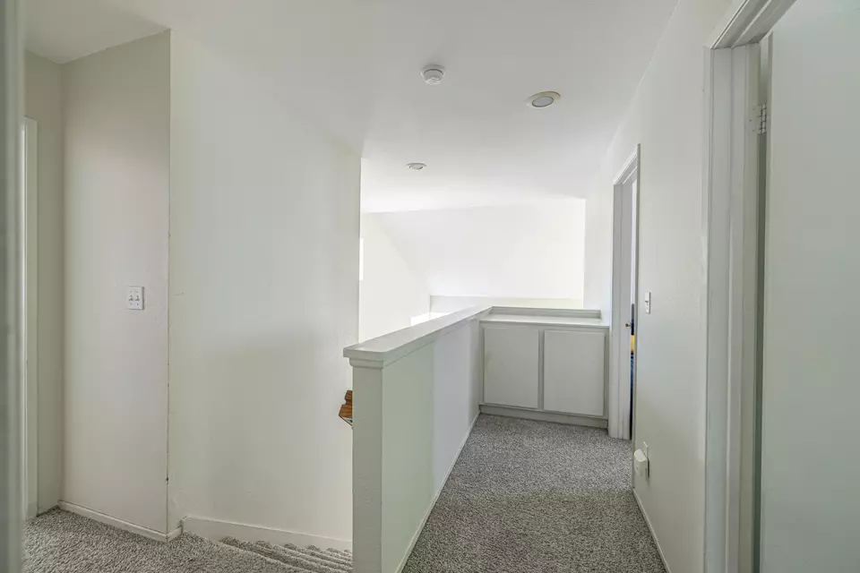 Entry Way - 45726 Berkshire St, Lancaster, CA 93534 photo 4 of 5