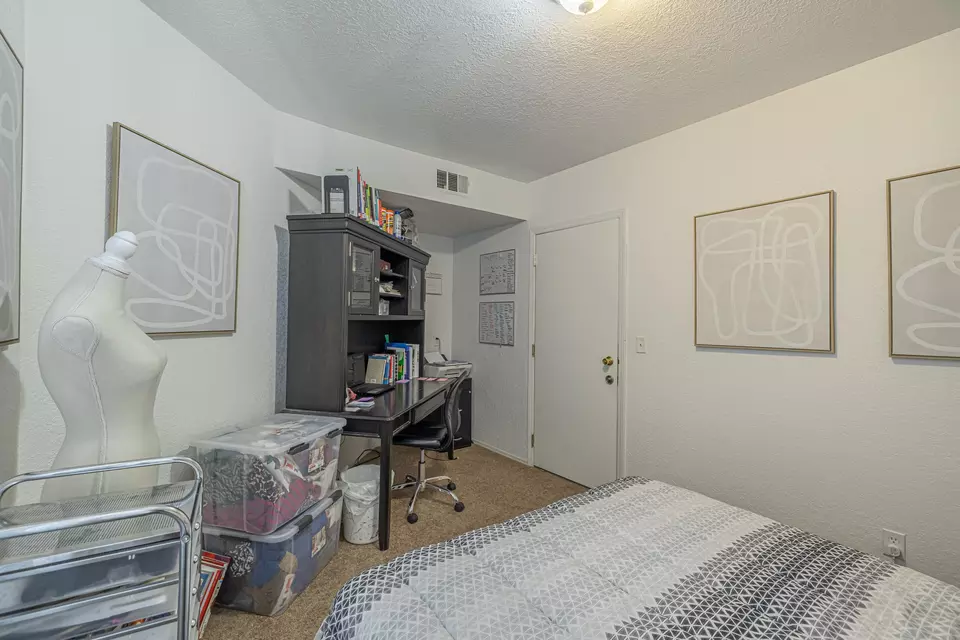 Bedroom - 45726 Berkshire St, Lancaster, CA 93534 photo 8 of 8