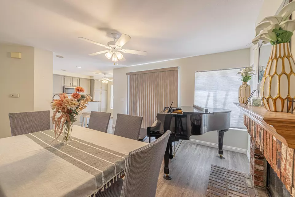 Dining - 45726 Berkshire St, Lancaster, CA 93534 photo 5 of 5