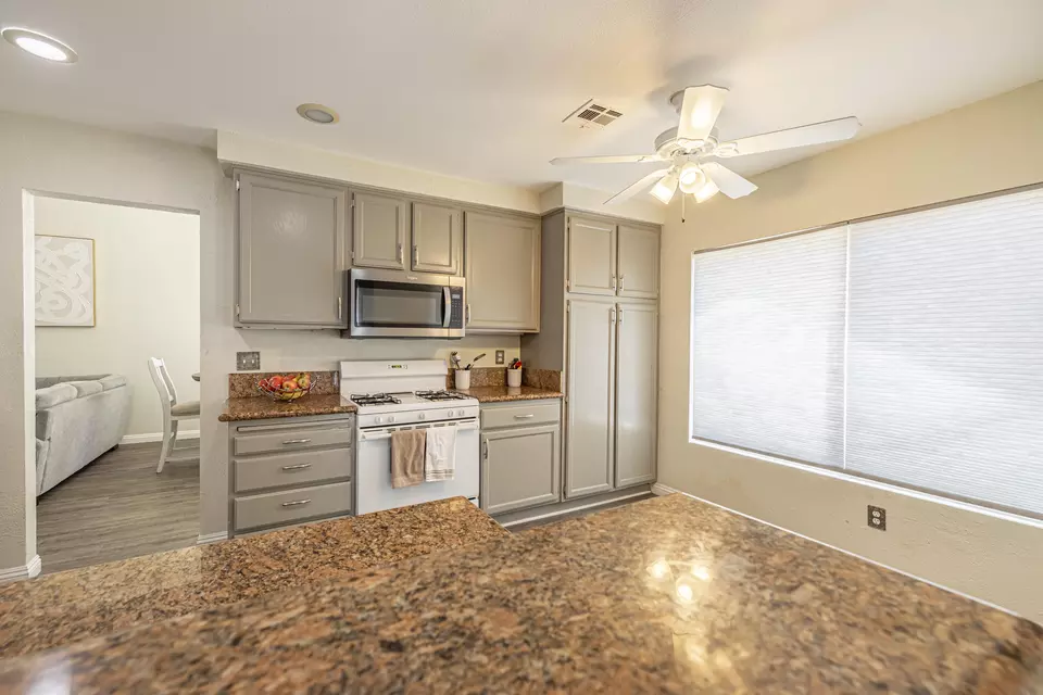 Kitchen - 45726 Berkshire St, Lancaster, CA 93534 photo 1 of 3