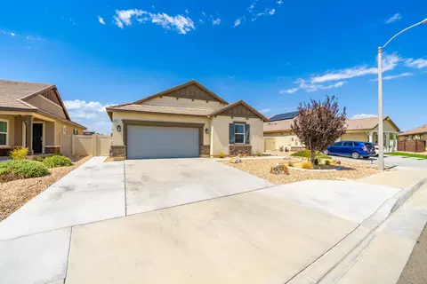 Exterior - 44501 Encanto Way, Lancaster, CA 93536 photo 3 of 3