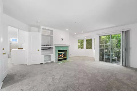 Living - 799 Foxkirk Rd, Glendale, CA 91206 photo 15 of 16
