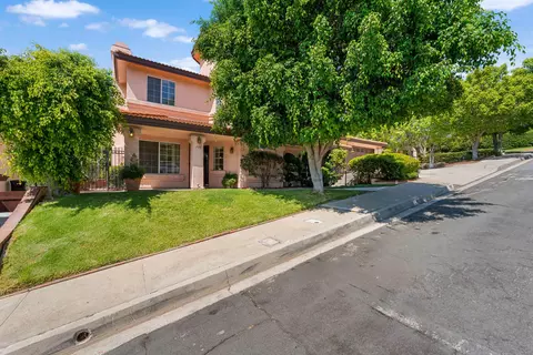 Exterior - 799 Foxkirk Rd, Glendale, CA 91206 photo 5 of 10