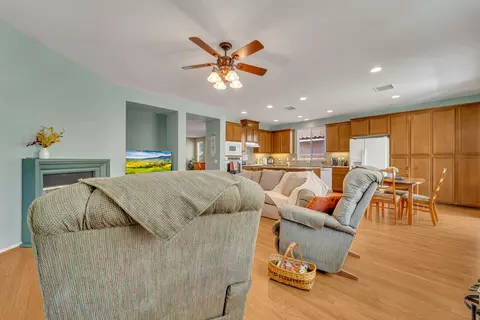 43862 Freer Way, Lancaster, CA 93536 photo 15