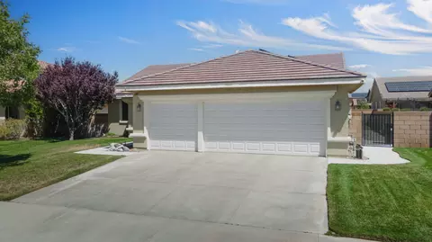43862 Freer Way, Lancaster, CA 93536 photo 4