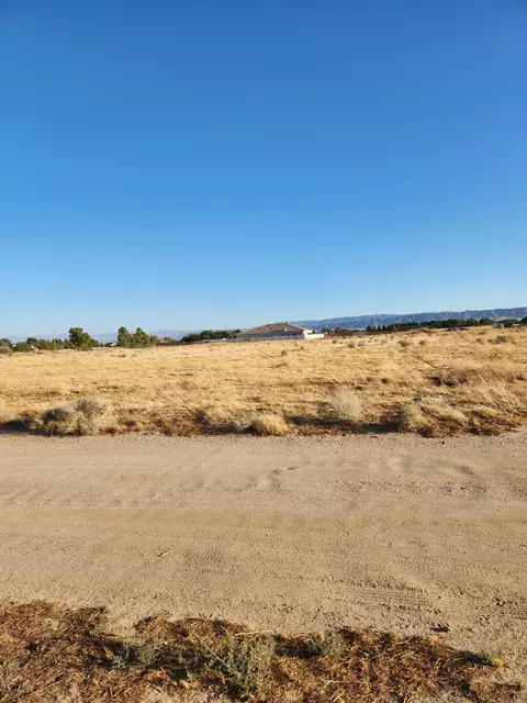 C10 Ave C 10 W, Lancaster, CA 93536