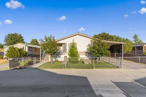 45465 25th St E # 135, Lancaster, CA 93535
