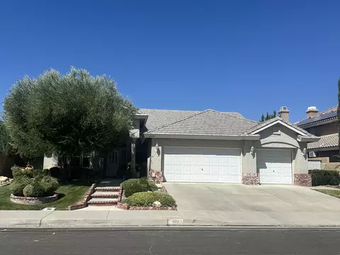 44243 Westridge Dr, Lancaster, CA 93536