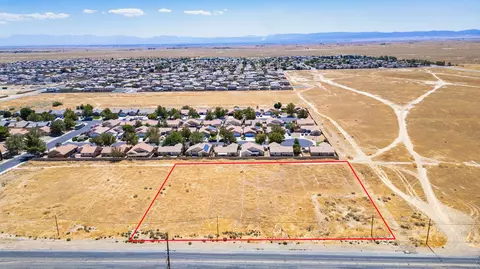 Rosamond Boulevard W, Rosamond, CA 93560
