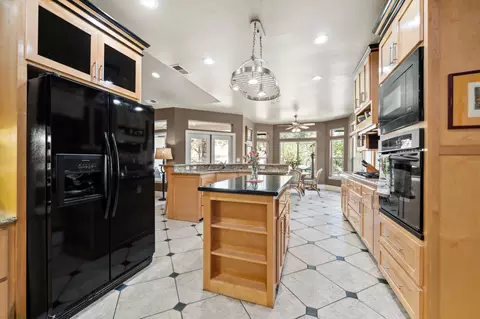 21113 Country Club Dr, Tehachapi, CA 93561 photo 14