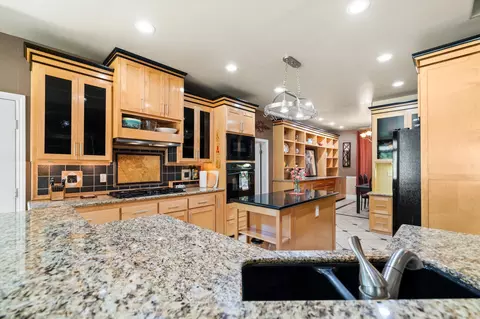 21113 Country Club Dr, Tehachapi, CA 93561 photo 12