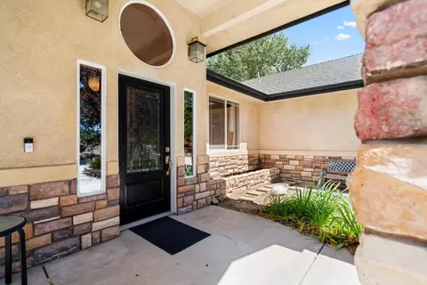 21113 Country Club Dr, Tehachapi, CA 93561 photo 2