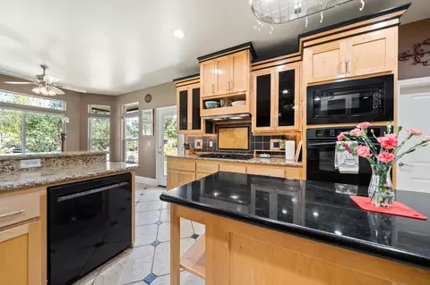 21113 Country Club Dr, Tehachapi, CA 93561 photo 15
