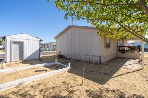 14556 Tehachapi Blvd E #SPC 153, Tehachapi, CA 93561 photo 3