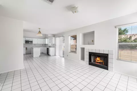 Living - 37060 Boxleaf Rd, Palmdale, CA 93550 photo 6 of 7