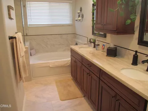 11950 Bubbling Brook St, Moorpark, CA 93021 photo 23