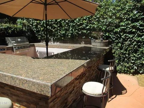 11950 Bubbling Brook St, Moorpark, CA 93021 photo 3