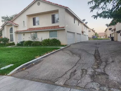 1628 Cactus Dr, Lancaster, CA 93535 photo 2