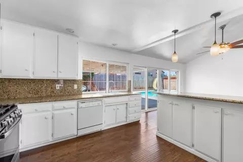 Kitchen - 2427 Meralda Ave, Simi Valley, CA 93063 photo 2 of 2