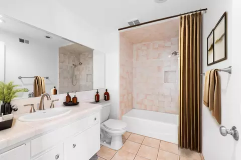 Bath - 2427 Meralda Ave, Simi Valley, CA 93063 photo 1 of 2