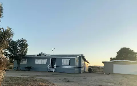 9073 Hull St, Mojave, CA 93501 photo 3