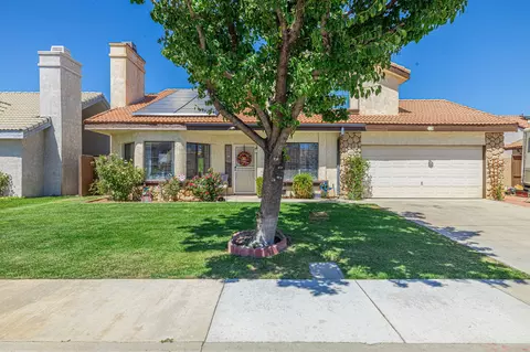 5109 Pearl Ct, Quartz Hill, CA 93536