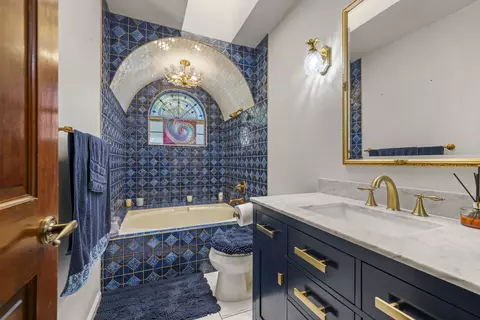 Bath - 41601 Crispi Ln, Quartz Hill, CA 93536 photo 1 of 3