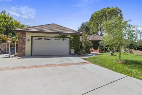 Exterior - 41601 Crispi Ln, Quartz Hill, CA 93536 photo 5 of 14