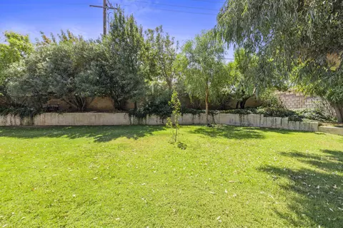 Exterior - 41601 Crispi Ln, Quartz Hill, CA 93536 photo 11 of 14