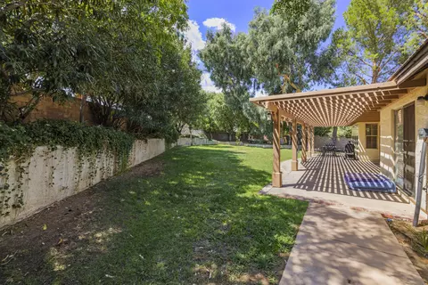 Exterior - 41601 Crispi Ln, Quartz Hill, CA 93536 photo 9 of 14