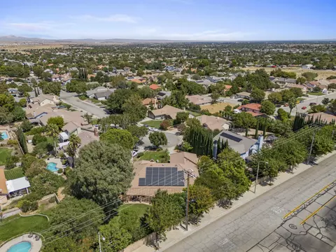 View/Area - 41601 Crispi Ln, Quartz Hill, CA 93536 photo 6 of 7