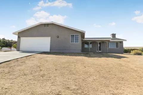 32705 Pearblossom Rd, Pearblossom, CA 93553