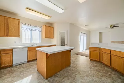 43460 Tranquility Ct, Lancaster, CA 93535 photo 12