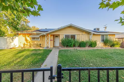 44560 Lostwood Ave, Lancaster, CA 93534