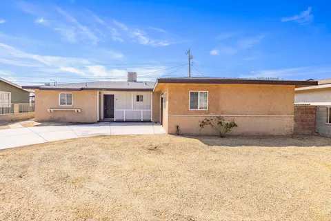 214 Avenue J12 E, Lancaster, CA 93535