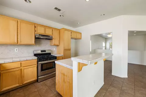 43724 Raysack Ave, Lancaster, CA 93535 photo 9