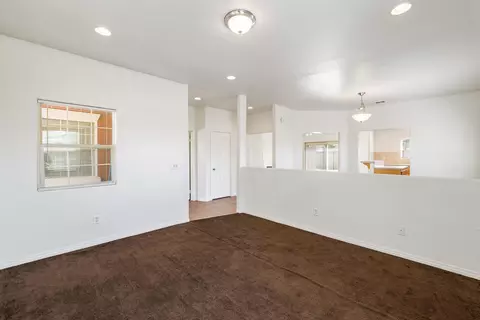 43724 Raysack Ave, Lancaster, CA 93535 photo 3