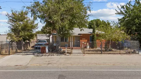 37940 10th St E, Palmdale, CA 93550